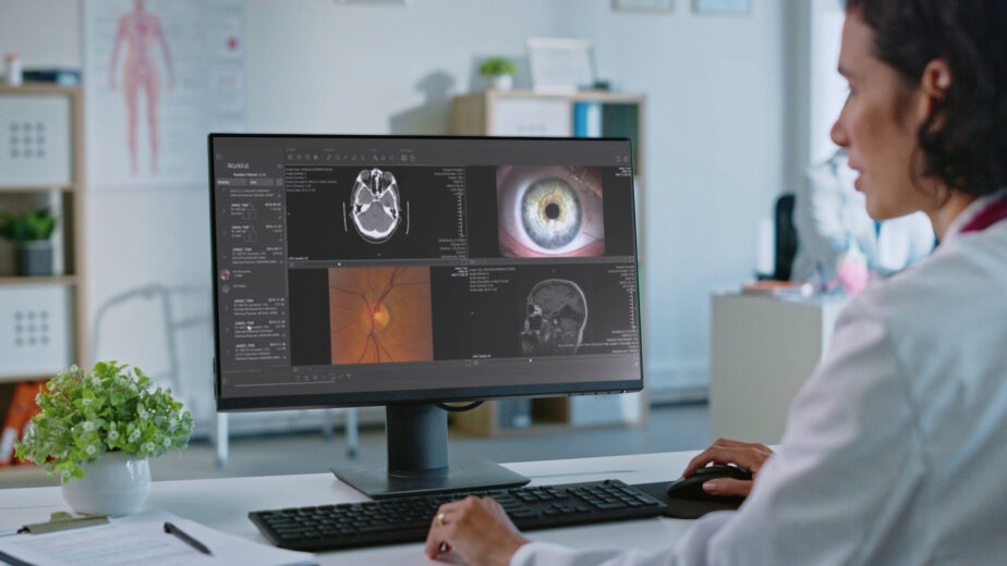 Revolucionando la Gestión de Imágenes Médicas con Synapse PACS
